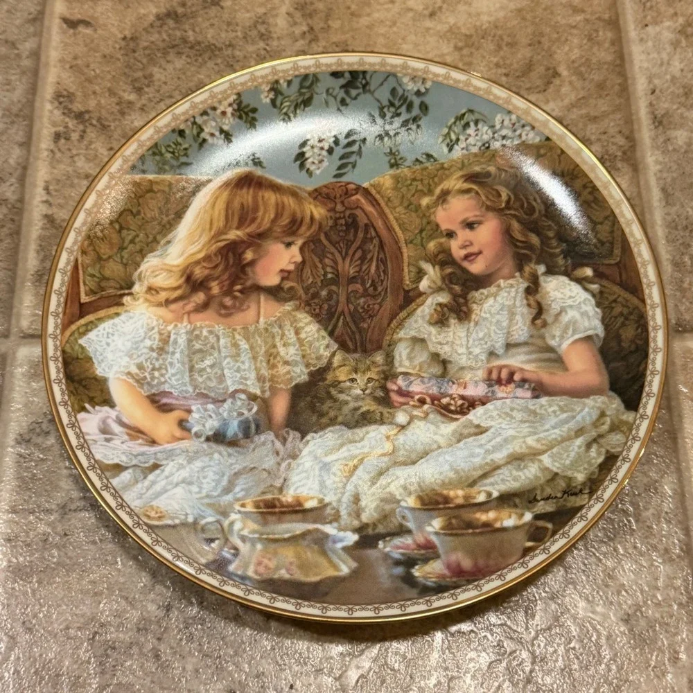 Reco Sandra Kuck Best Friends Plate Sugar and Spice 1993 Limited Edition w Stand
